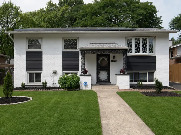12216 S Lawndale Ave, Alsip, IL 60803