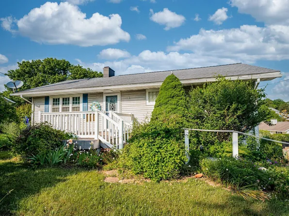 3444 Collins Ferry Rd, Morgantown, WV 26505