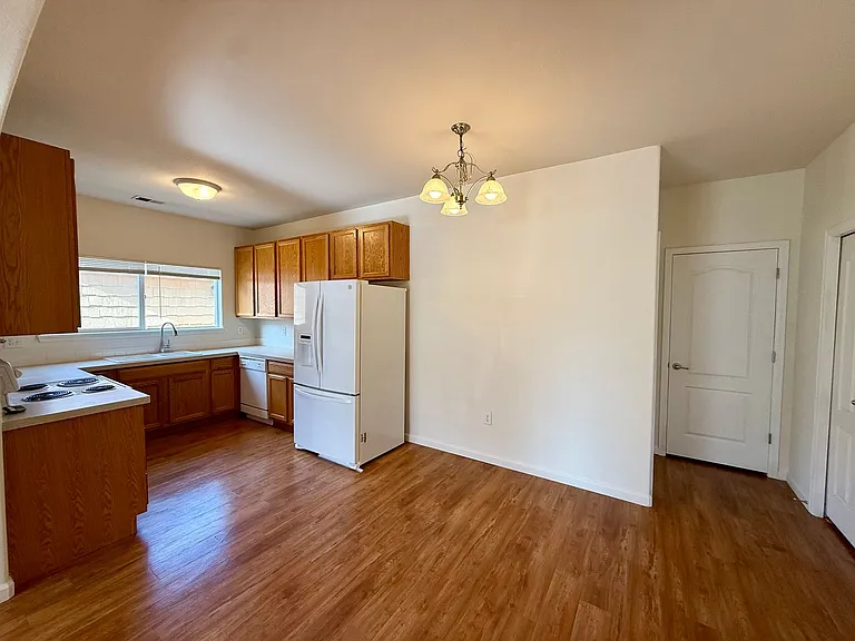 4675 Hahns Peak Dr #101 — Photo 8