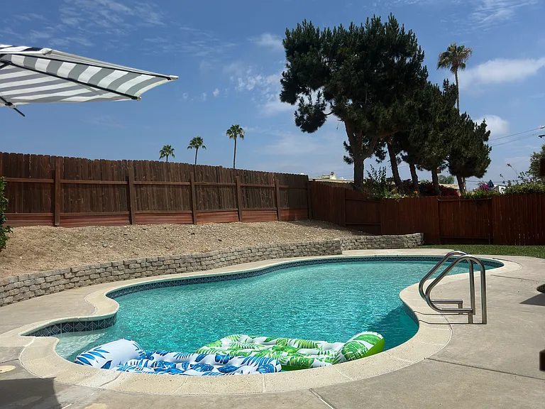 514 Luna Dr — Photo 2
