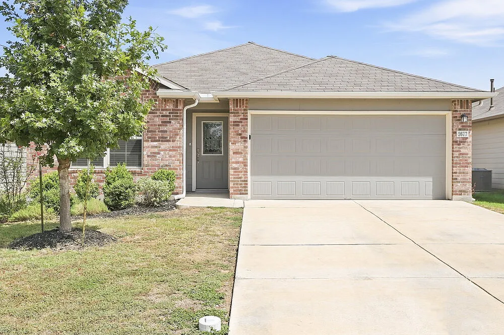4 bed, 2.0 bath, 1692 sqft, $1,930 — Photo 1