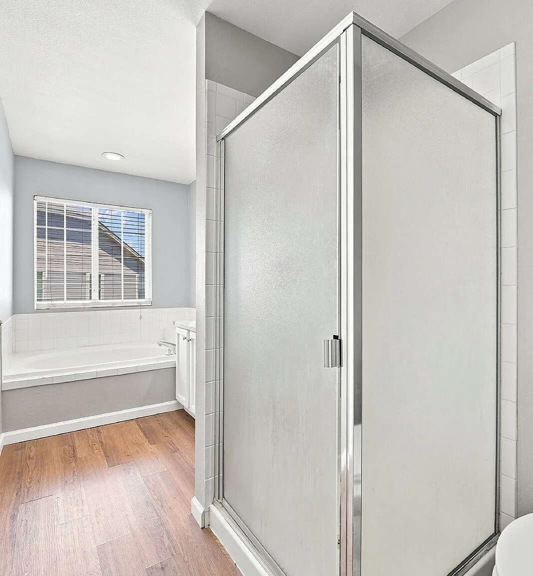 3 bed, 2.5 bath, 1436 sqft, $2,696 — Photo 4