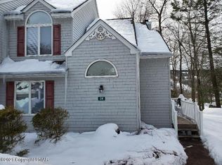 24 Laurelwoods Dr, Lake Harmony, PA 18624