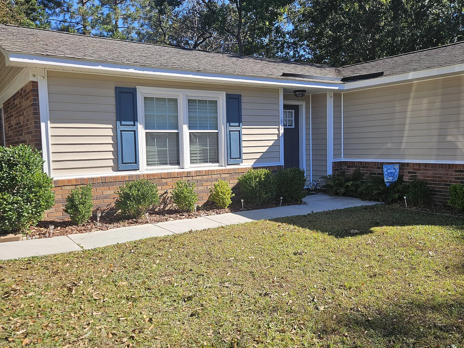608 Albemarle Rd — Photo 2