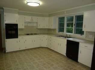 156 Main St, Gorham, ME 04038