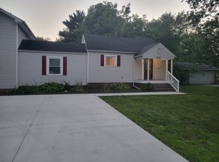 2241 Vaness Dr, Toledo, OH 43615
