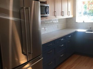 32 Elena Cir, San Rafael, CA 94903