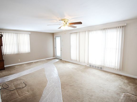 5th image of 18 Wynnwood Ave