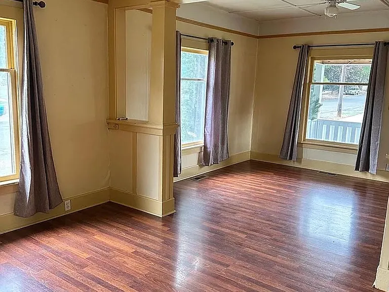 509 N Cle Elum St — Photo 4