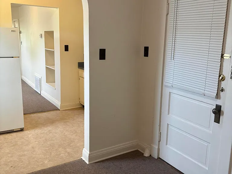 306 S Ewing Ave #4 — Photo 2