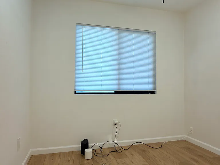 1016 Cedar Brk — Photo 7