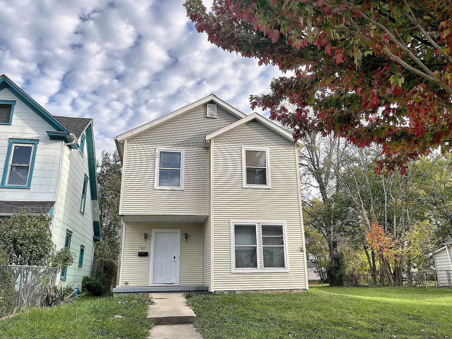 Newer Build 4 Bedroom, 2 Full Bath Home with Garage and New Dishwasher — Photo 1