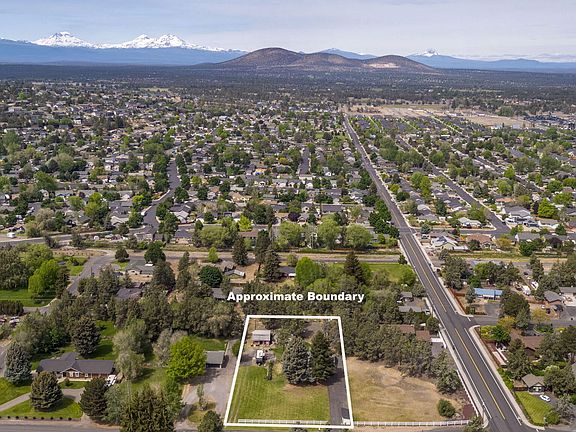 2nd image of 1971 SW 25th St