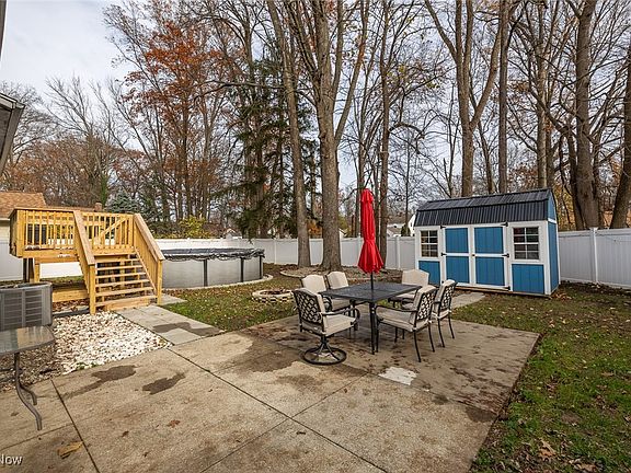 5th image of 3081 W 230th St