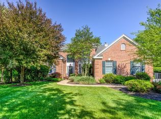 8 Smallbrook Cir, Denville, NJ 07869