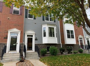 15735 Fox Cir, Apple Valley, MN 55124