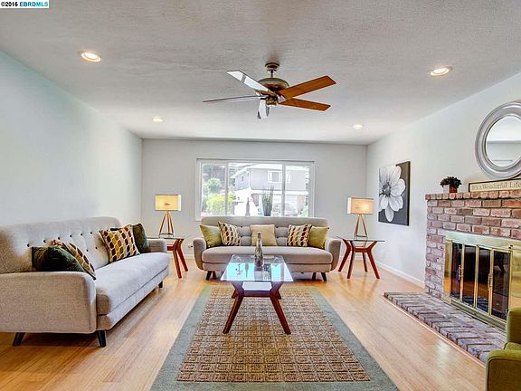 3rd image of 10 Montwood Way