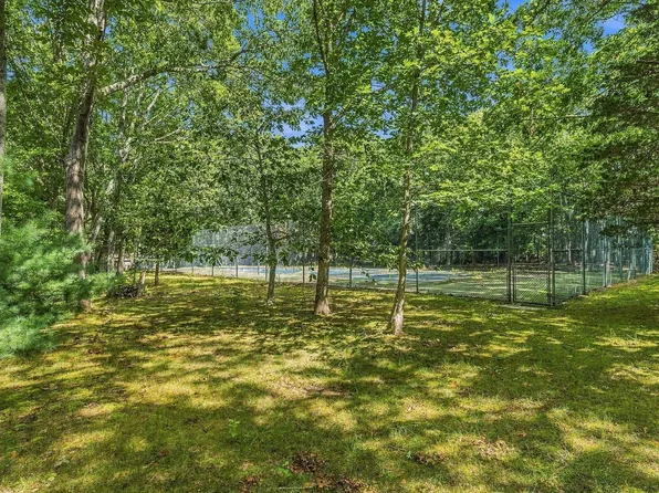 23 Lilla Ln, East Hampton, NY 11937