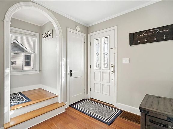 4th image of 139 Murray Ave