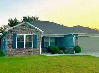 409 W Pittsfield St, Siloam Springs, AR 72761