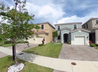 894 NE 191st St, Miami, FL 33179
