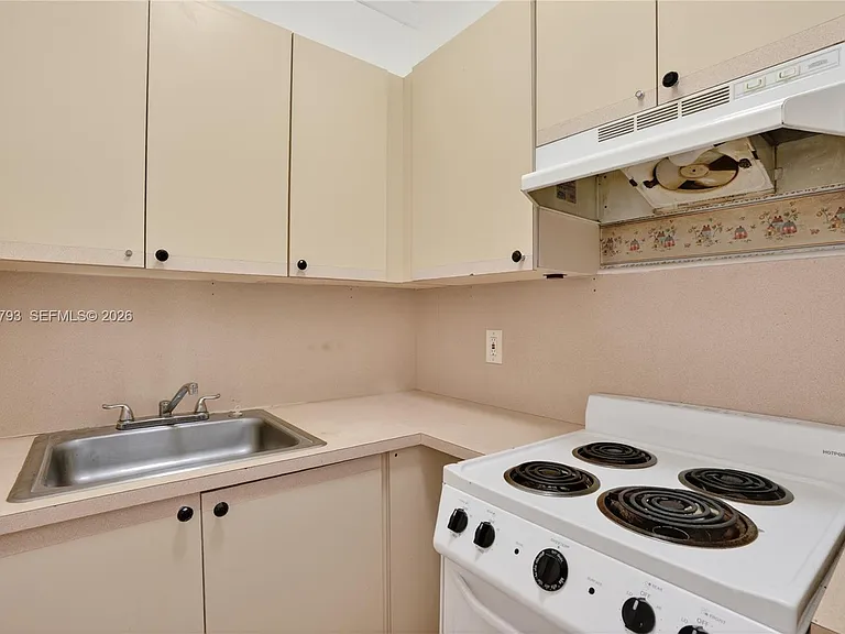3409 S Le Jeune Rd #2 — Photo 10