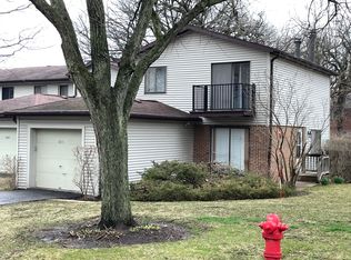 5311 Newport Dr, Lisle, IL