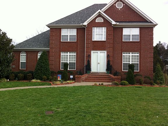 3rd image of 116 Stonewood Ct