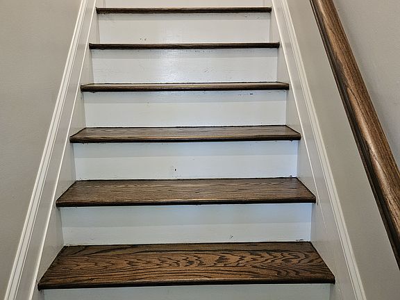 3rd image of 496 Alverson Ave #2