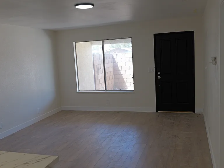 20997 Pine Ridge Ave #2 — Photo 29