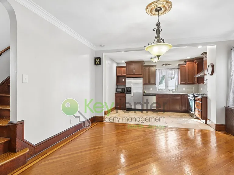 364 Chestnut St — Photo 6
