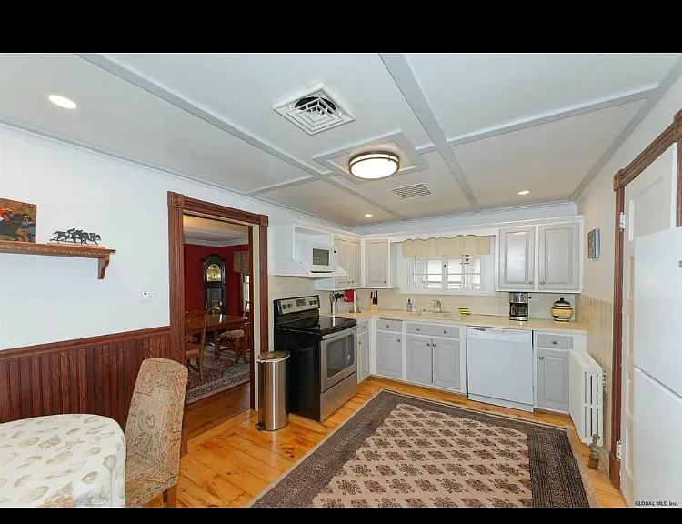11 Hodgeman St #1 — Photo 8