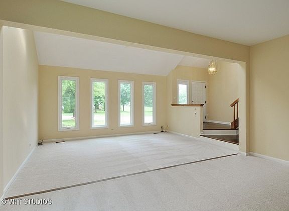3rd image of 2501 Newport Dr