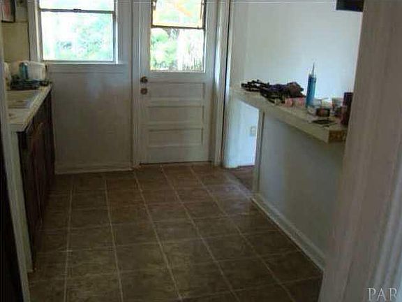 2nd image of 10 Boland Pl