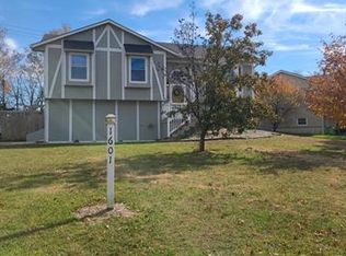 1601 Stacy Rd, Harrisonville, MO 64701