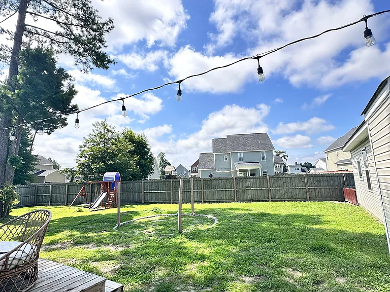 319 Adobe Ln — Photo 28