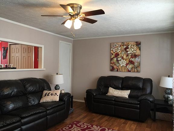 4th image of 414 Fayette Cir