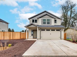 1033 Laura St, Springfield, OR 97477
