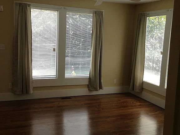 4th image of 516 S Merritt Mill Rd