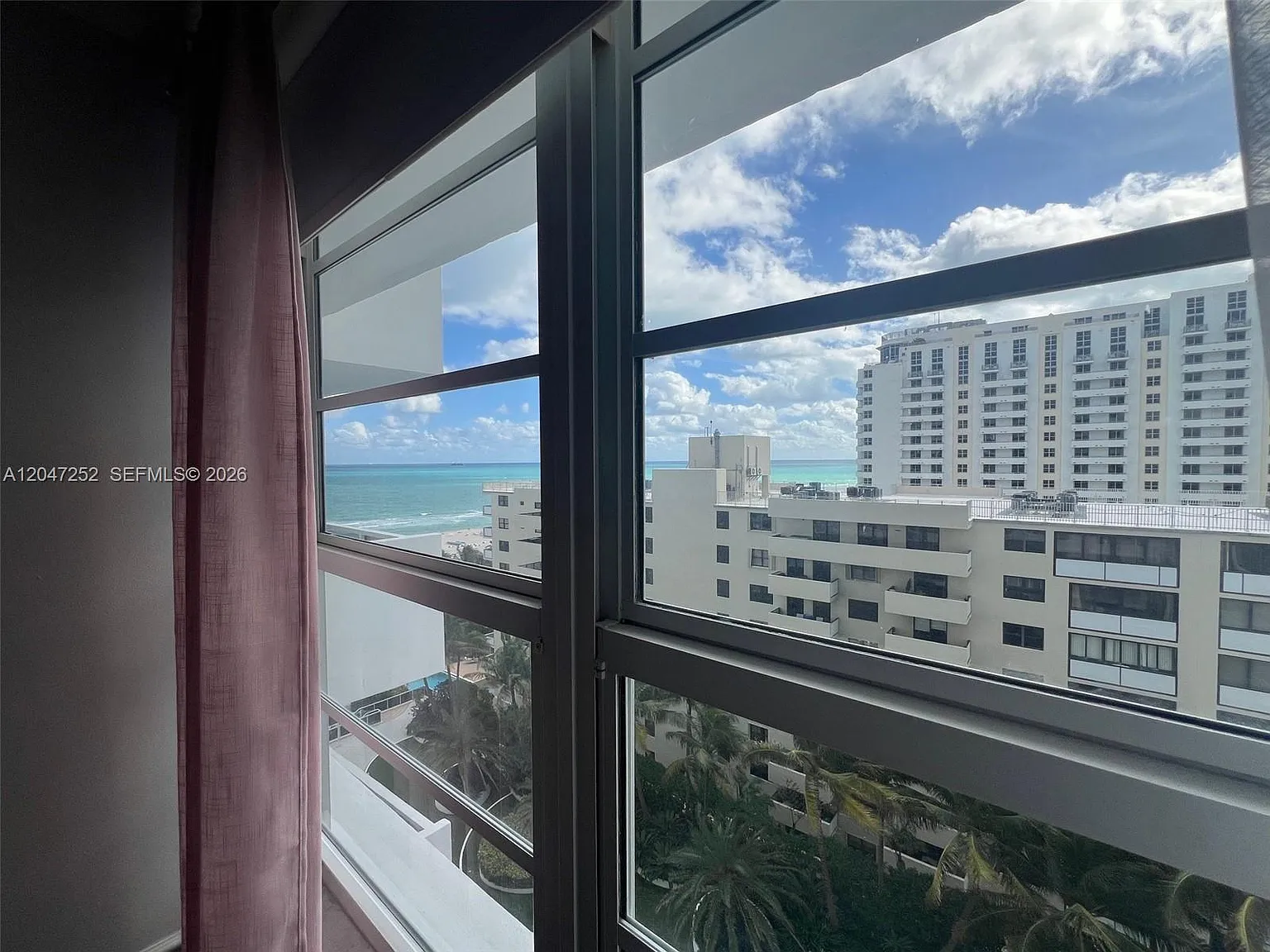 The Decoplage Condo — Photo 4
