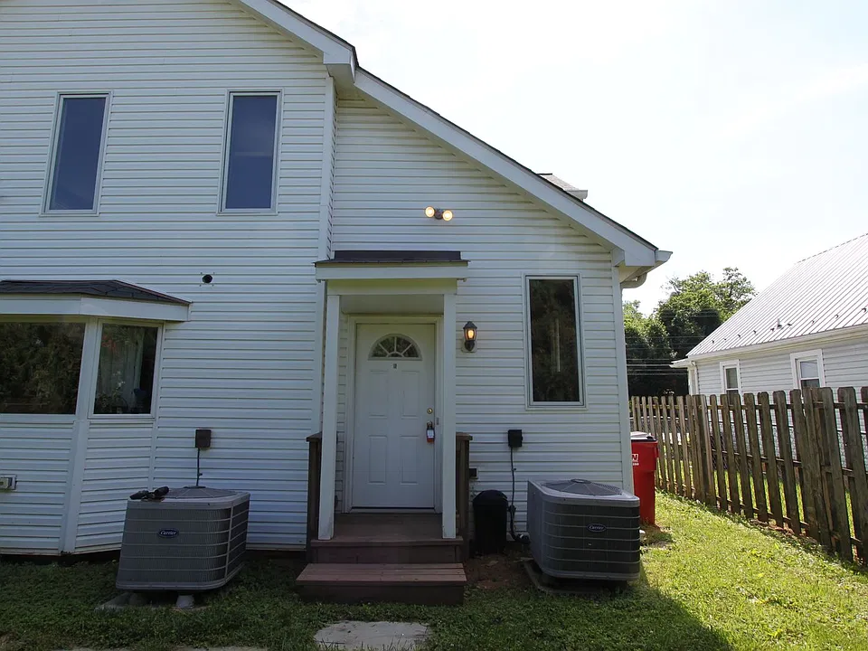 1057 Jefferson Ave