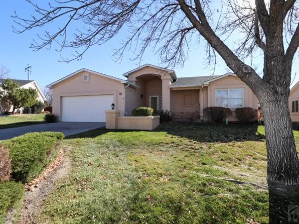14 Brave Eagle Ct, Pueblo, CO 81001