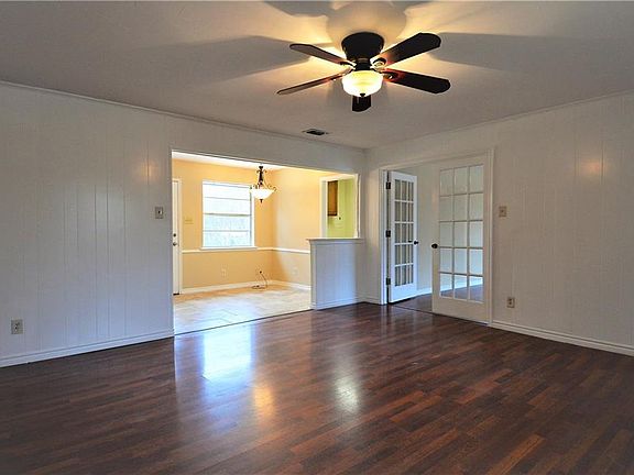 5th image of 317 Valleyglen Dr