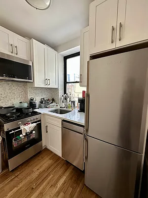 Rented by J PRESTON AND ASSOCIATES INC | media 9