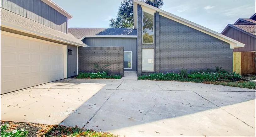 3 bed, 2157 sqft, $3,000 — Photo 2