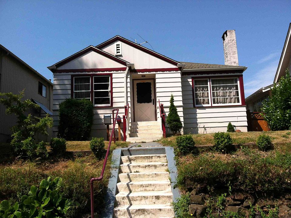 1st image of 5051 8th Ave NE