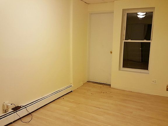 3rd image of 571 Macdonough St #1