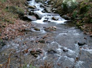 7646 Nc 261, Bakersville, NC 28705