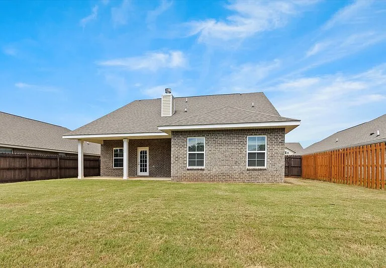 292 Abercorn Dr — Photo 37