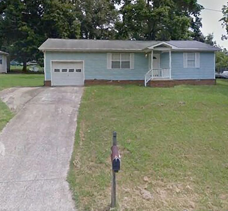 1st image of 4437 Oakwood Dr